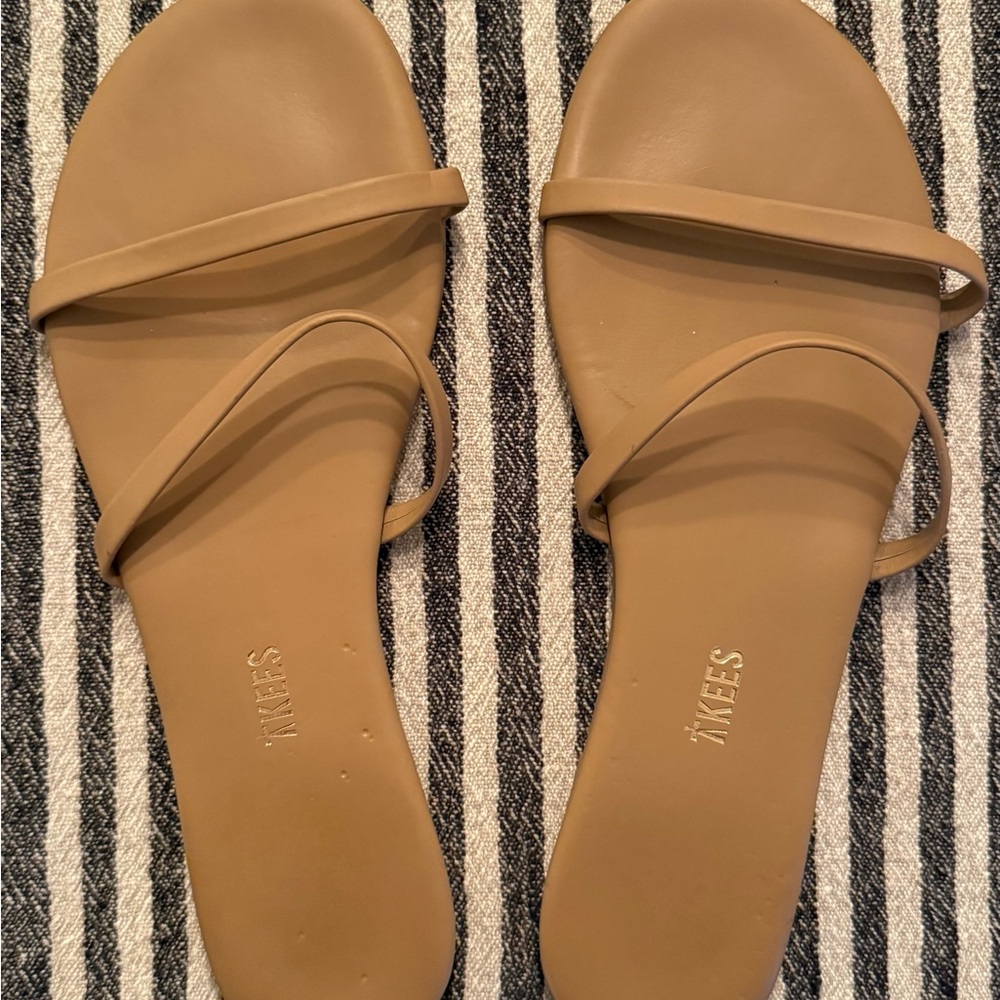 TKEES Gemma Vegan Women's Flat Sandals in Matte Nude Vegan size 9